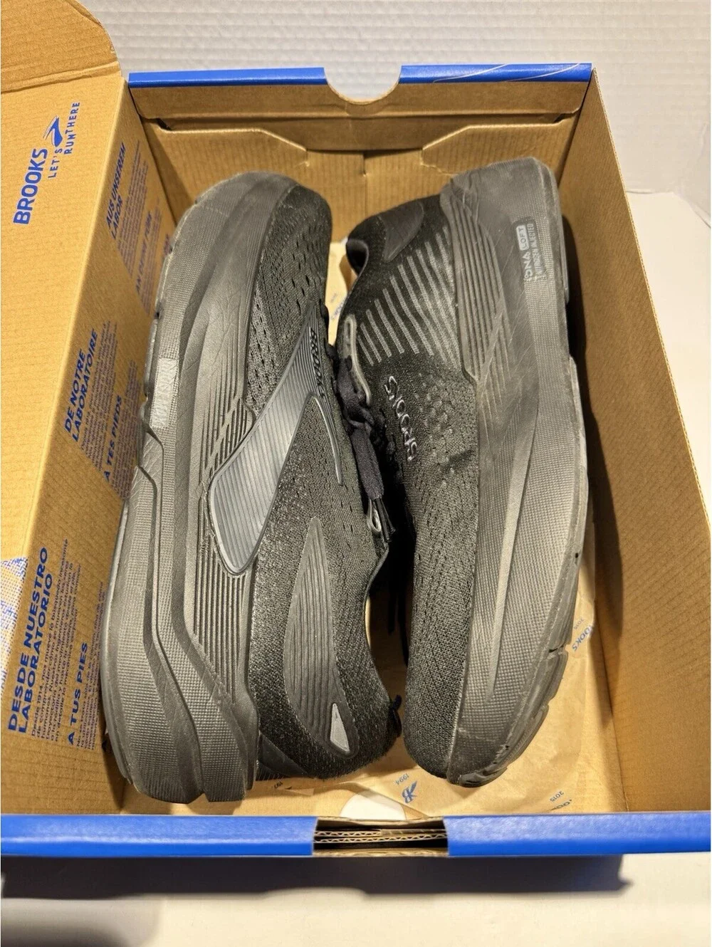 Brooks Ghost Max 3 - Men’s Size 11 - Regular Width - Very Good Condition!